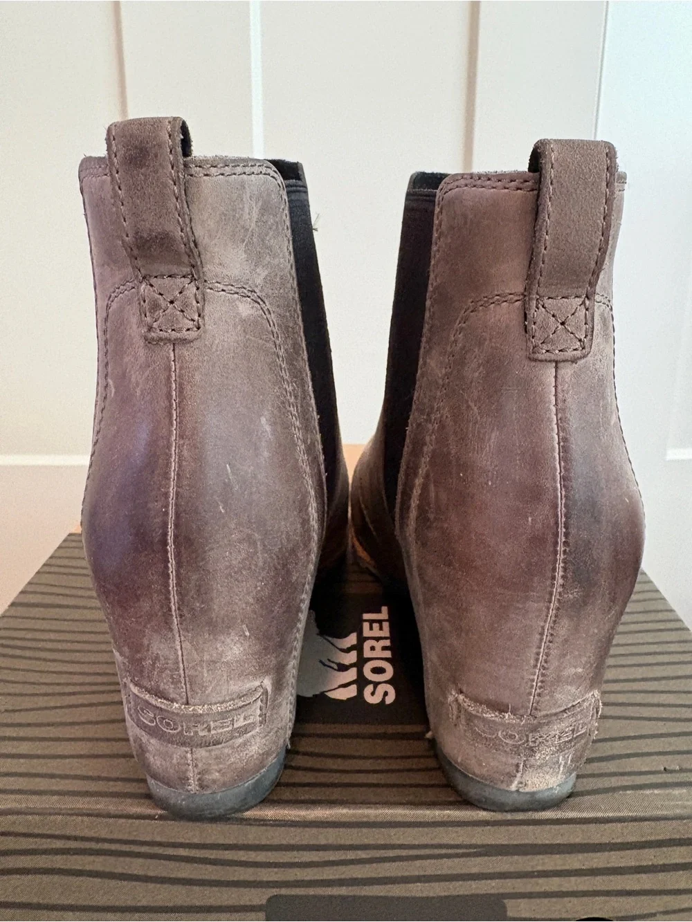 Sorel Lea Wedge Chelsea Boot - Dark Grey with Black Panels